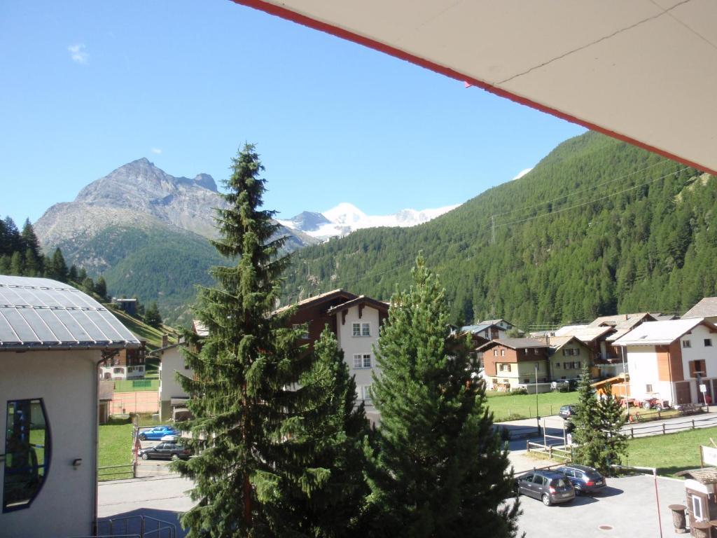 Apartamento Haus Aurora Saas-Grund Habitación foto